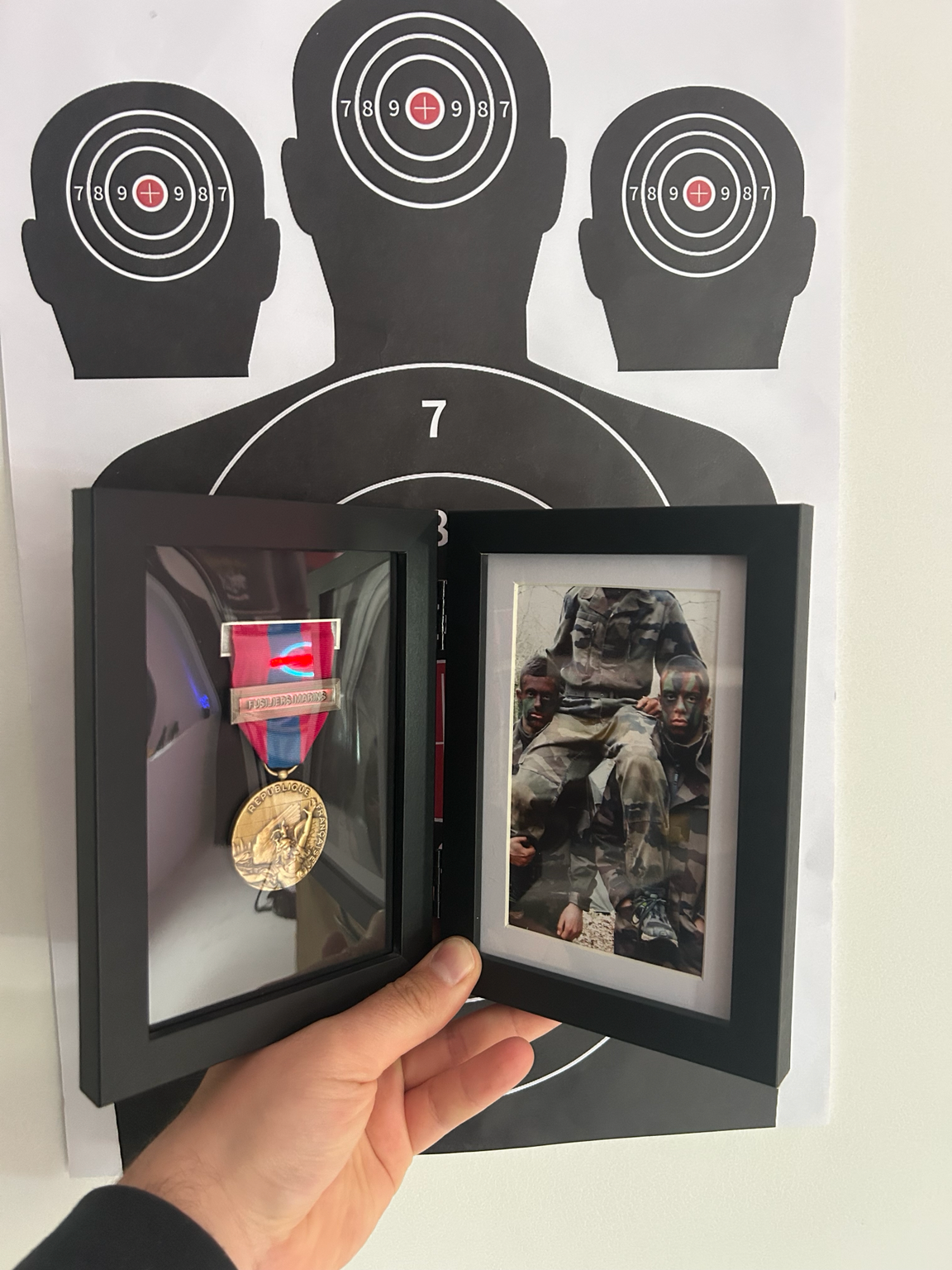 Cadre premium Médailles et photos – Format livre