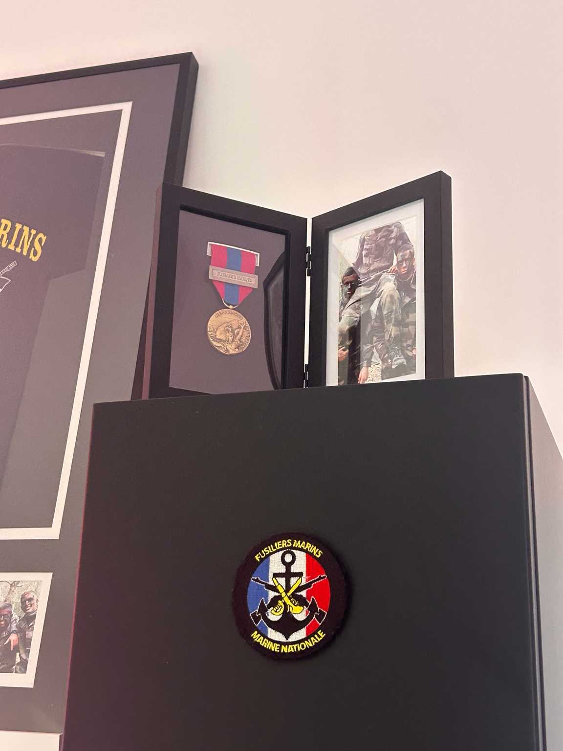 Cadre premium Médailles et photos – Format livre