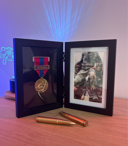 Cadre premium Médailles et photos – Format livre